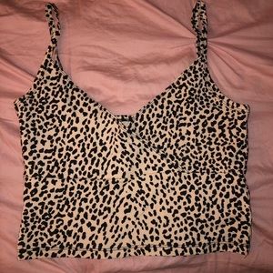 Leopard crop top!